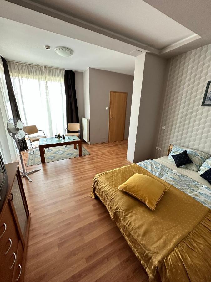 Velvet Motel Hegyeshalom Extérieur photo