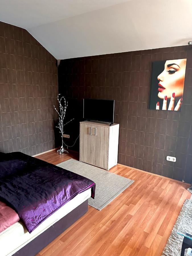 Velvet Motel Hegyeshalom Extérieur photo