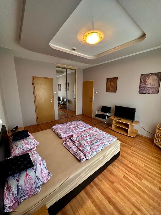 Velvet Motel Hegyeshalom Extérieur photo
