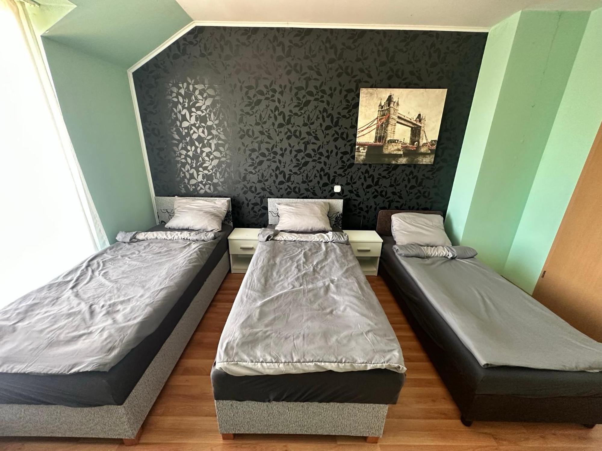 Velvet Motel Hegyeshalom Extérieur photo